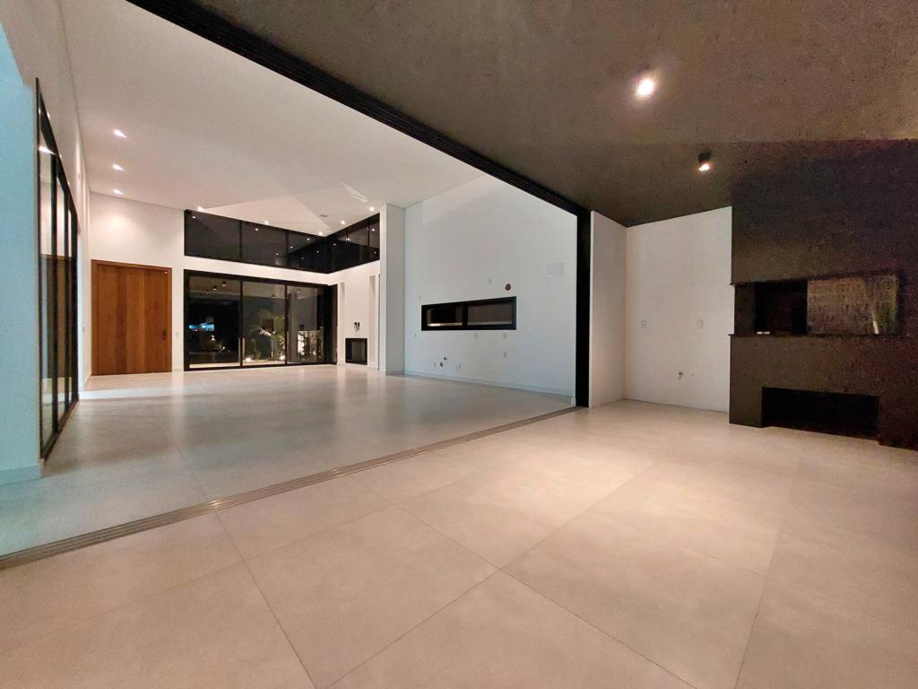 Casa à venda com 4 quartos, 288m² - Foto 19