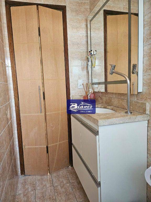 Apartamento à venda com 2 quartos, 62m² - Foto 29