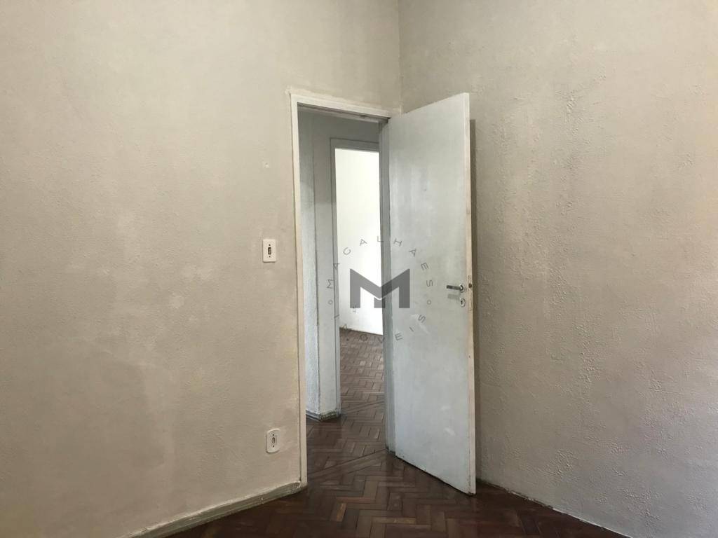 Apartamento à venda com 3 quartos, 101m² - Foto 19