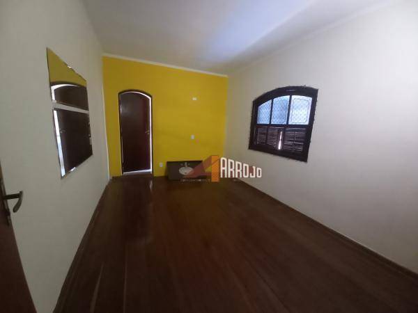 Sobrado à venda com 4 quartos, 357m² - Foto 35