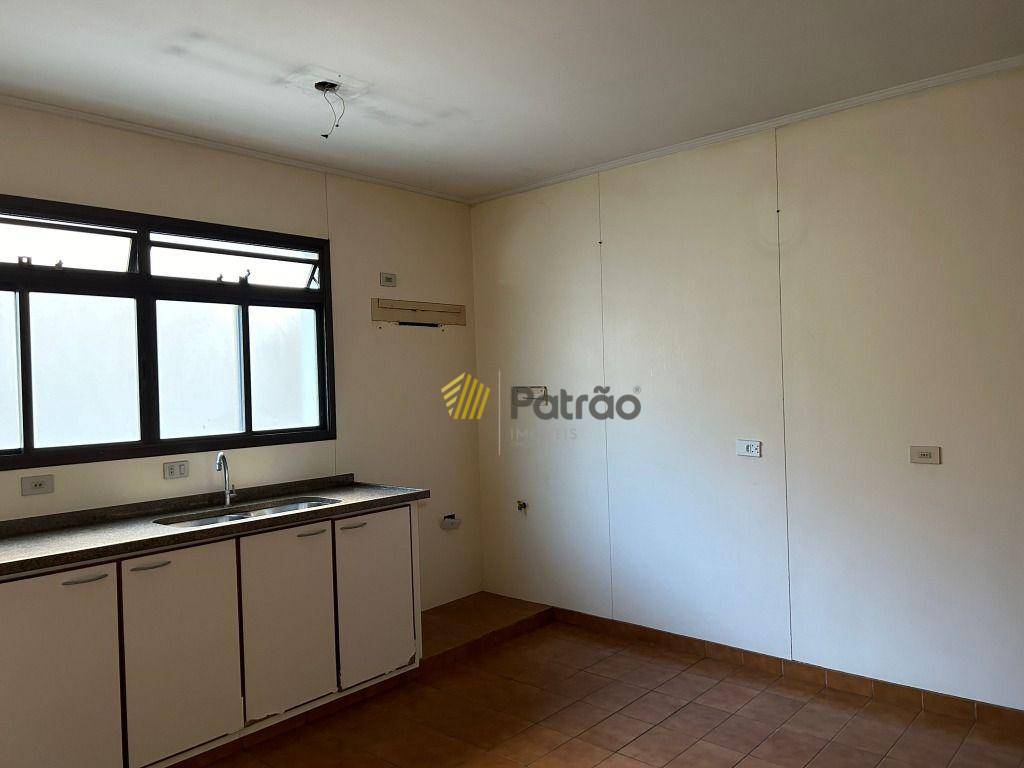 Apartamento à venda com 3 quartos, 147m² - Foto 28