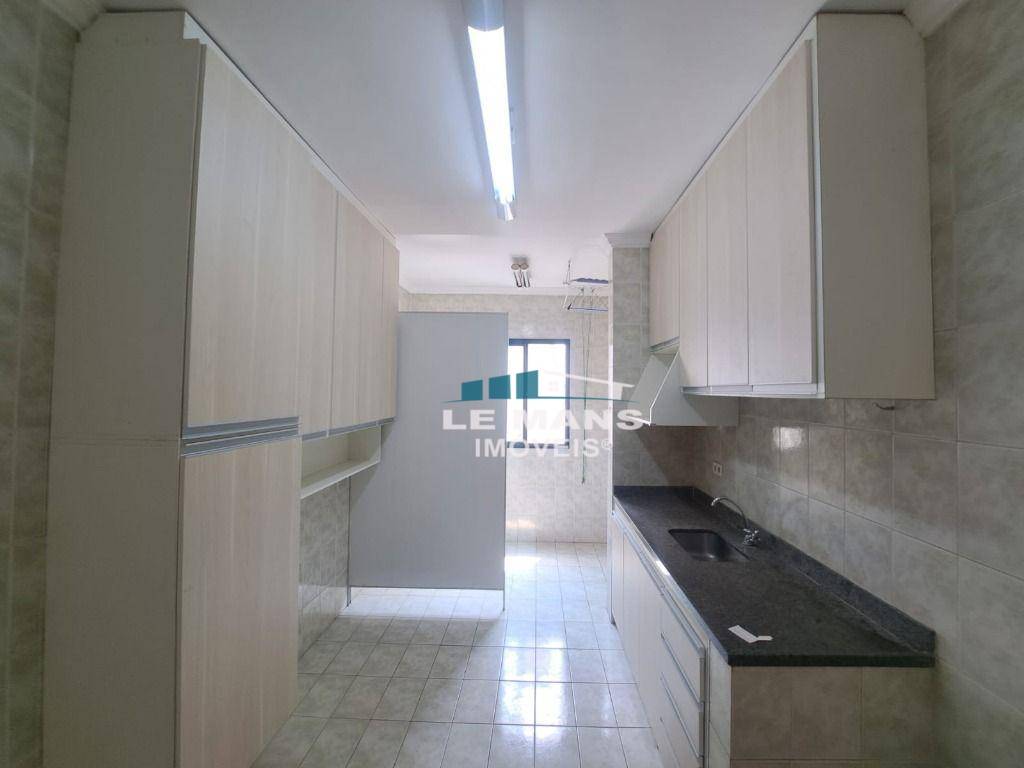 Apartamento para alugar com 3 quartos, 88m² - Foto 3