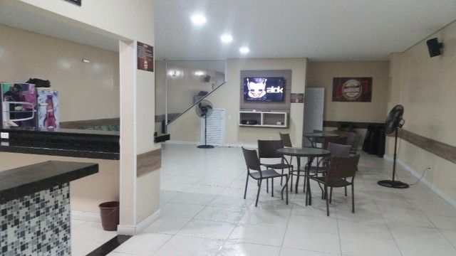 Casa à venda com 3 quartos, 240m² - Foto 3