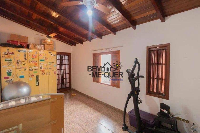 Casa à venda com 5 quartos, 208m² - Foto 53