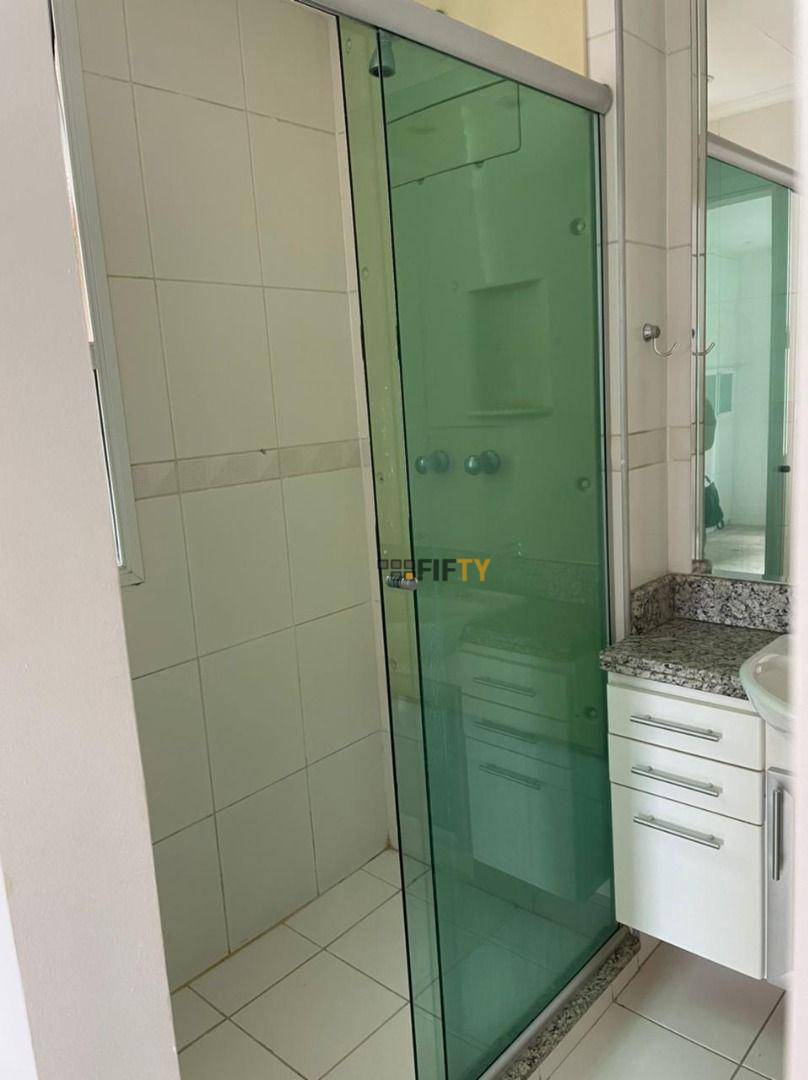 Apartamento para alugar com 3 quartos, 146m² - Foto 16