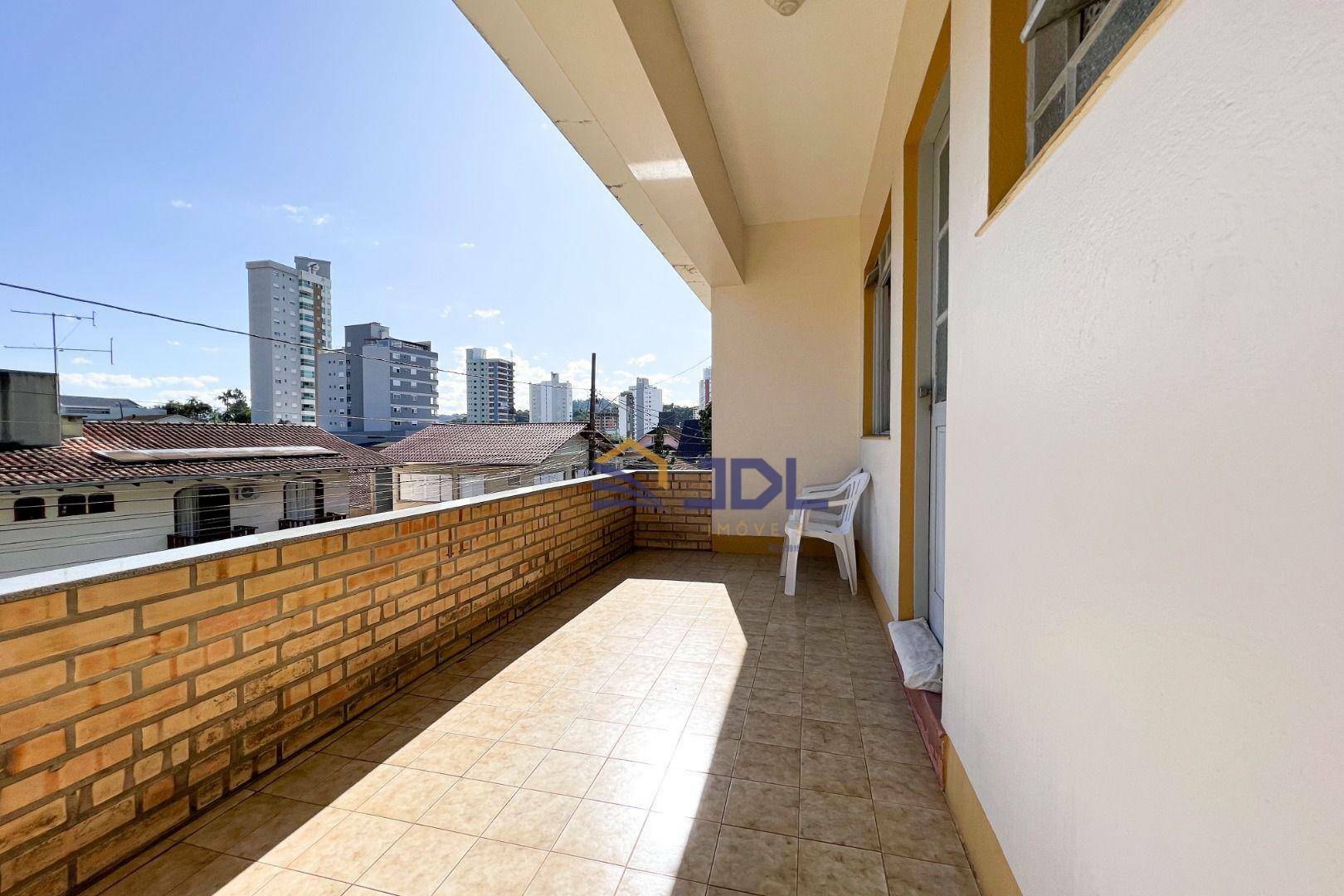 Casa à venda com 4 quartos, 253m² - Foto 15