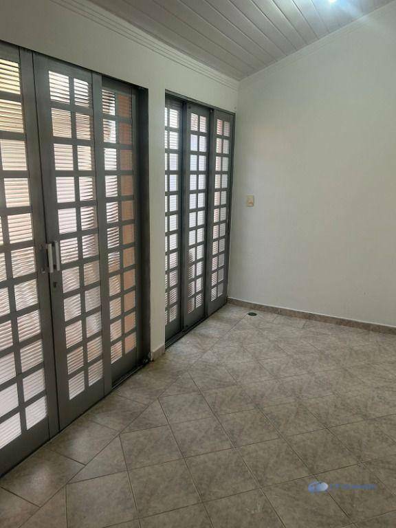 Casa à venda com 3 quartos, 98m² - Foto 36