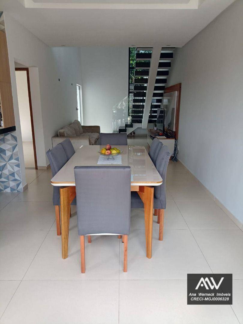 Casa à venda com 3 quartos, 271m² - Foto 3