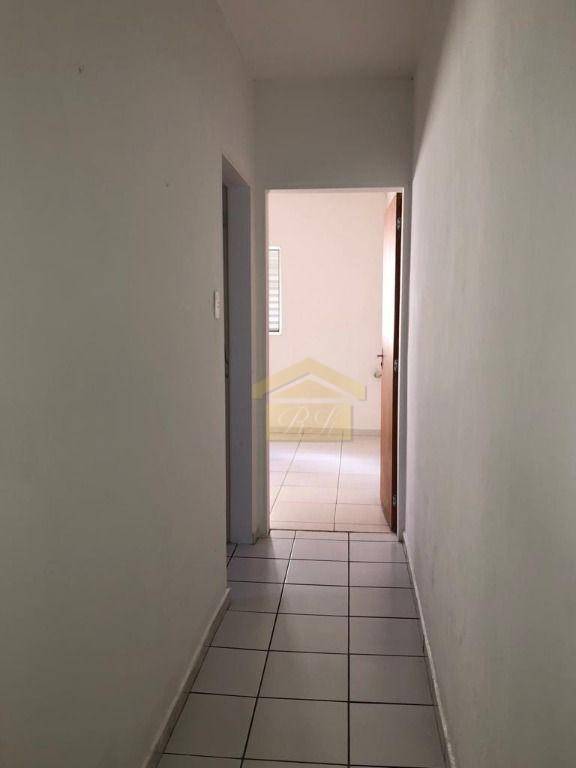 Casa à venda e aluguel com 2 quartos, 100m² - Foto 10