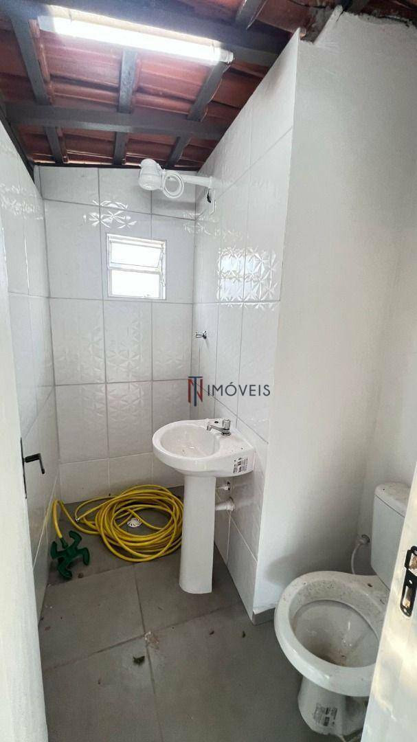Casa para alugar com 2 quartos, 80m² - Foto 17