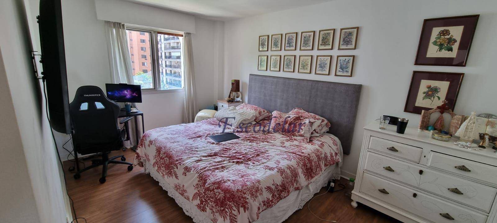 Apartamento à venda com 3 quartos, 157m² - Foto 31