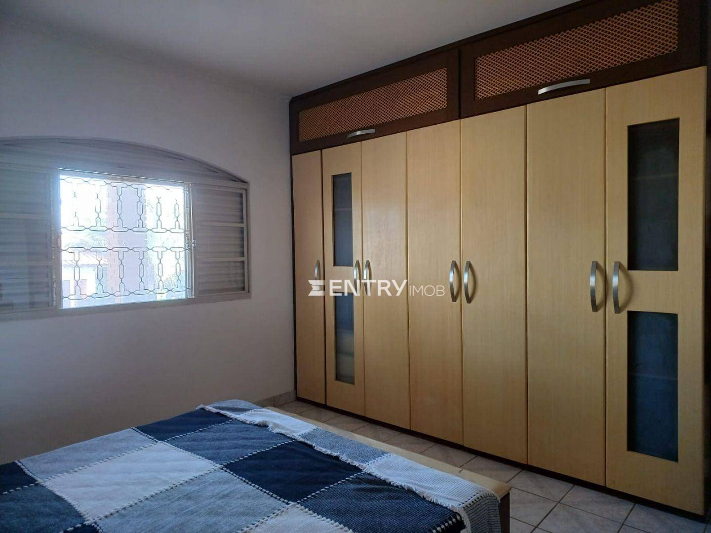 Casa de Condomínio para alugar com 3 quartos, 380m² - Foto 14