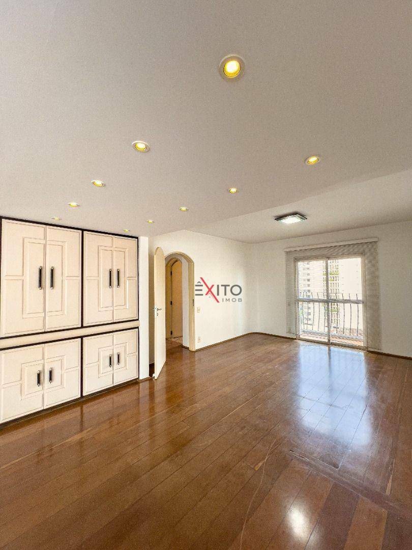 Apartamento à venda com 3 quartos, 260m² - Foto 6