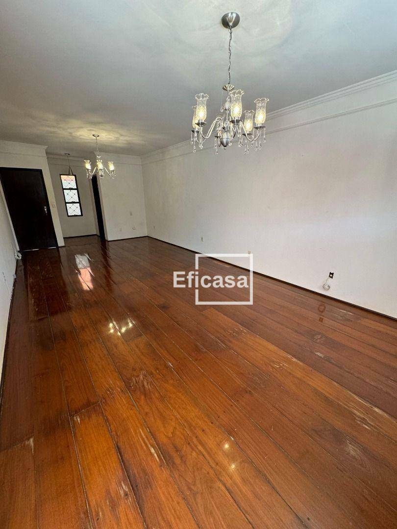 Casa à venda com 3 quartos, 258m² - Foto 6