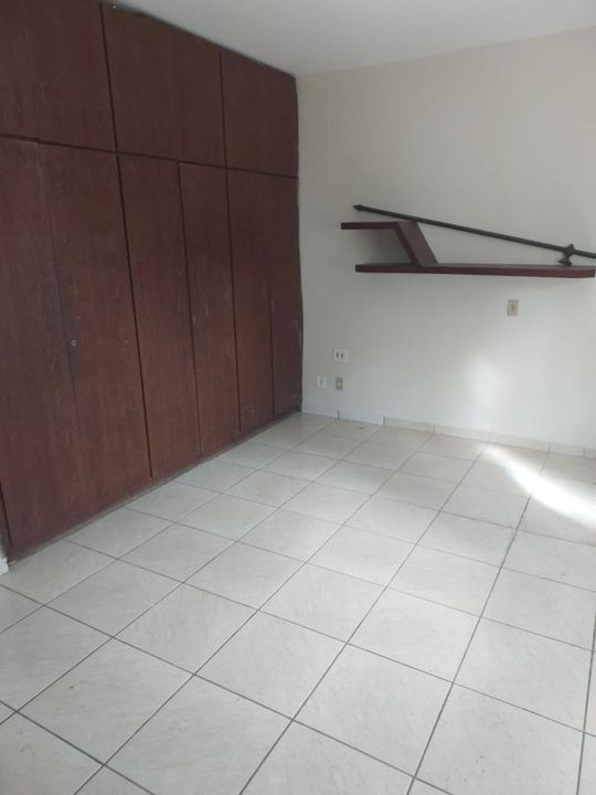 Casa à venda com 4 quartos, 220m² - Foto 10