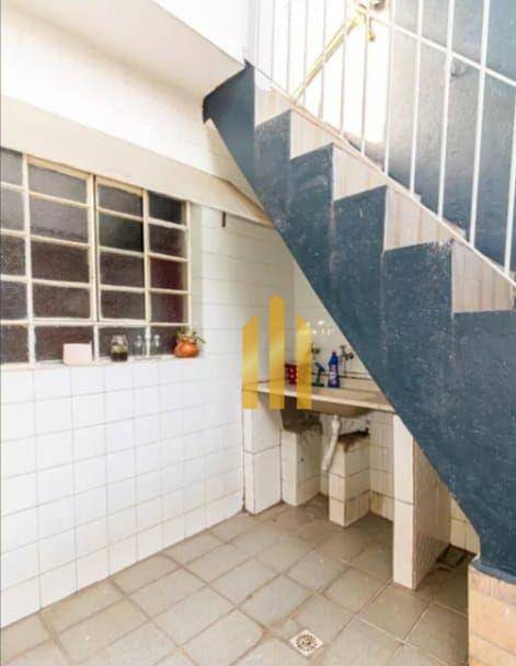 Sobrado à venda com 3 quartos, 247m² - Foto 7