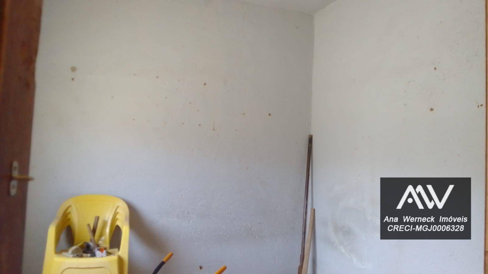 Casa à venda com 2 quartos, 84m² - Foto 4