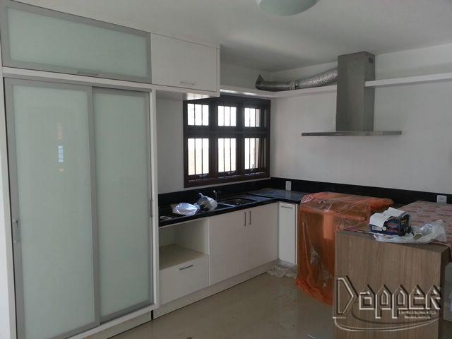 Casa à venda com 5 quartos, 229m² - Foto 3