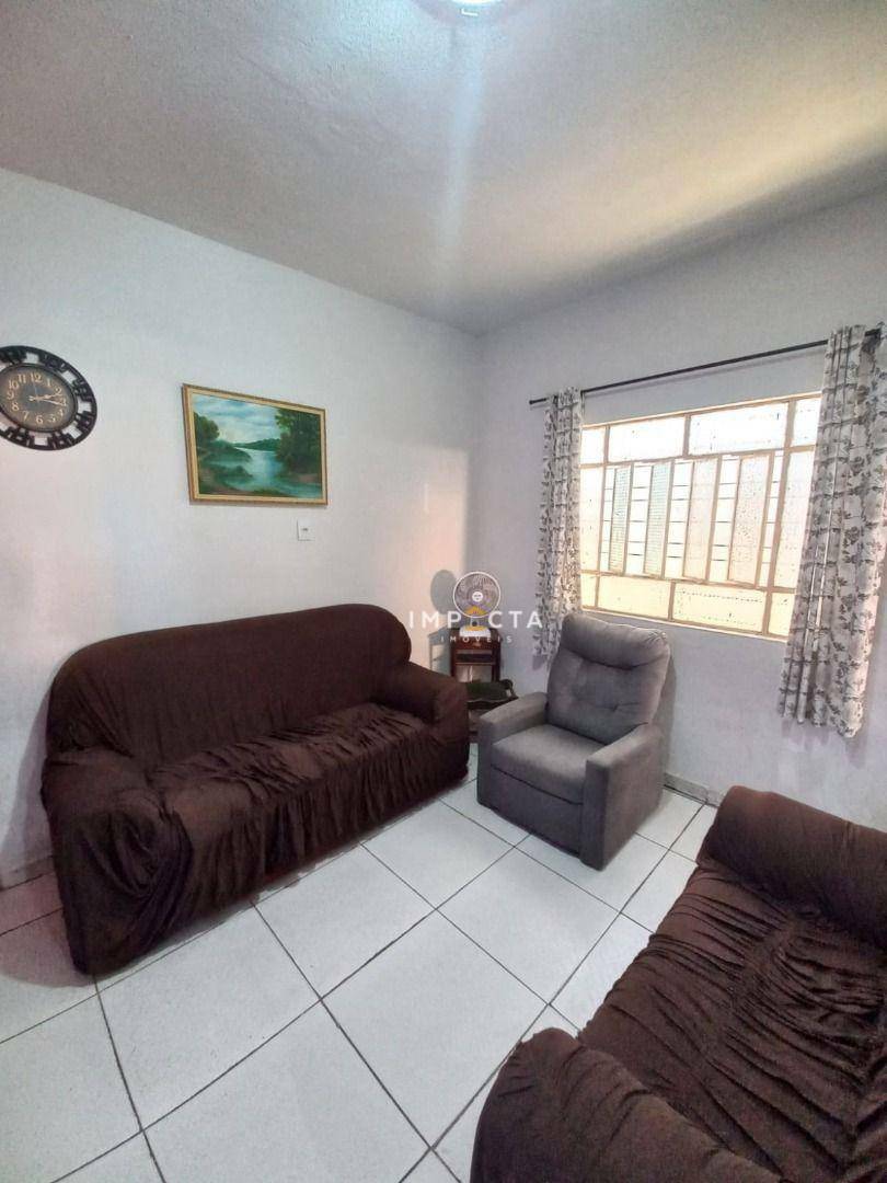 Casa à venda com 2 quartos, 74m² - Foto 2