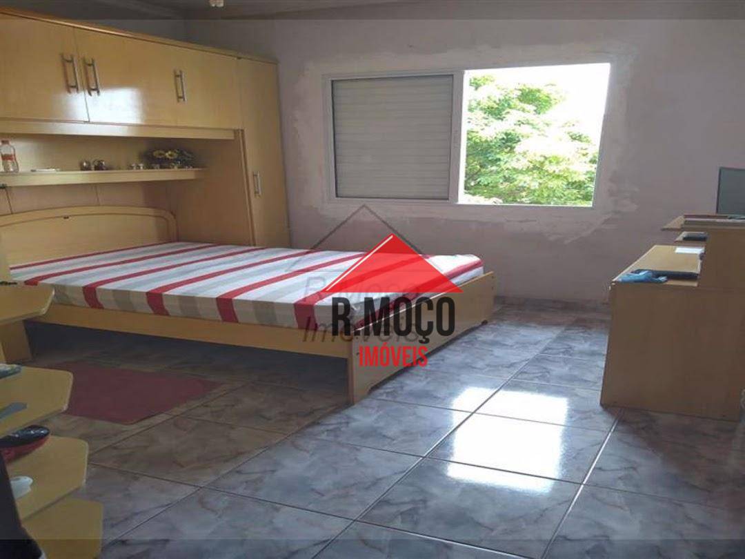 Sobrado à venda com 3 quartos, 227m² - Foto 6