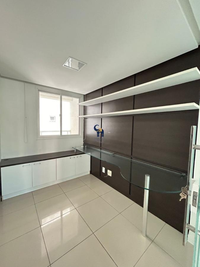 Apartamento à venda com 3 quartos, 143m² - Foto 9