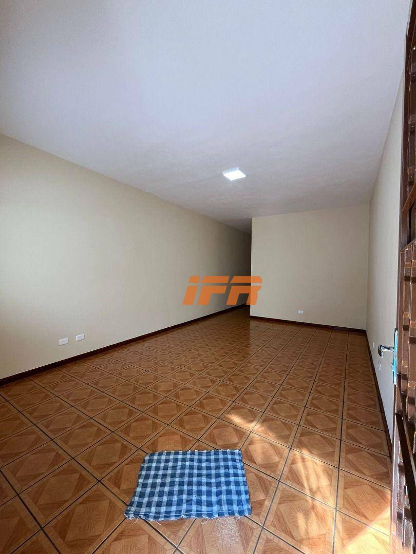 Casa à venda com 2 quartos, 100m² - Foto 3