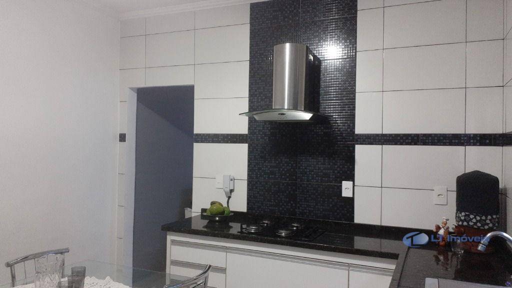 Casa para alugar com 2 quartos, 62m² - Foto 3