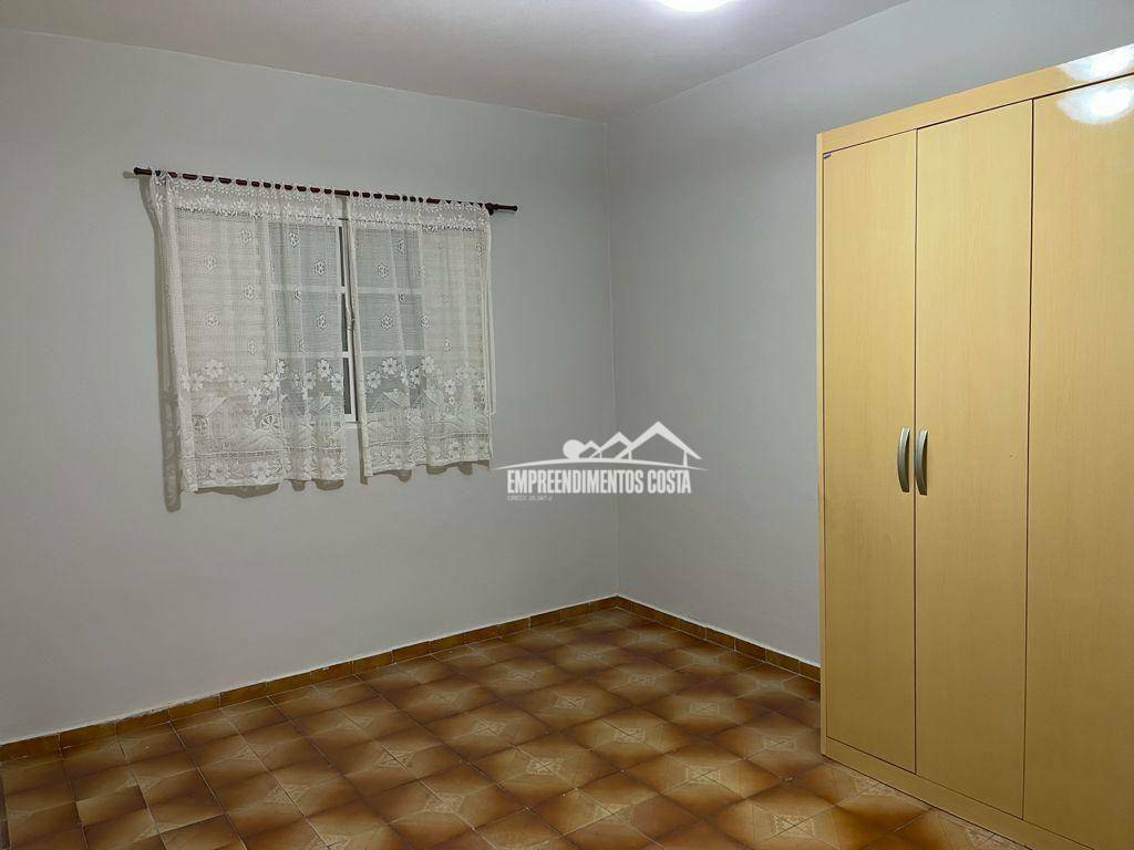 Casa à venda com 2 quartos, 166m² - Foto 11