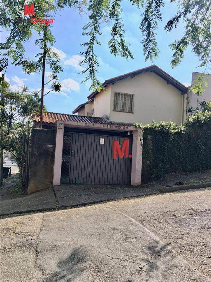 Casa à venda com 3 quartos, 230m² - Foto 1