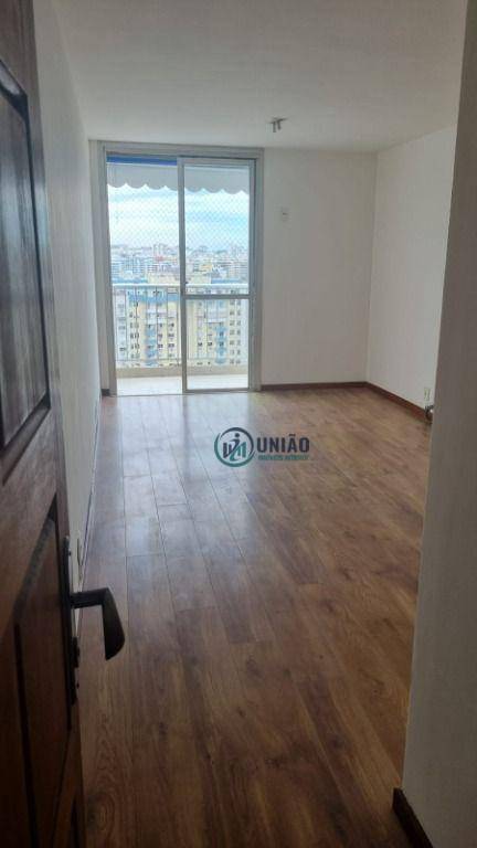 Apartamento à venda com 2 quartos, 71m² - Foto 5