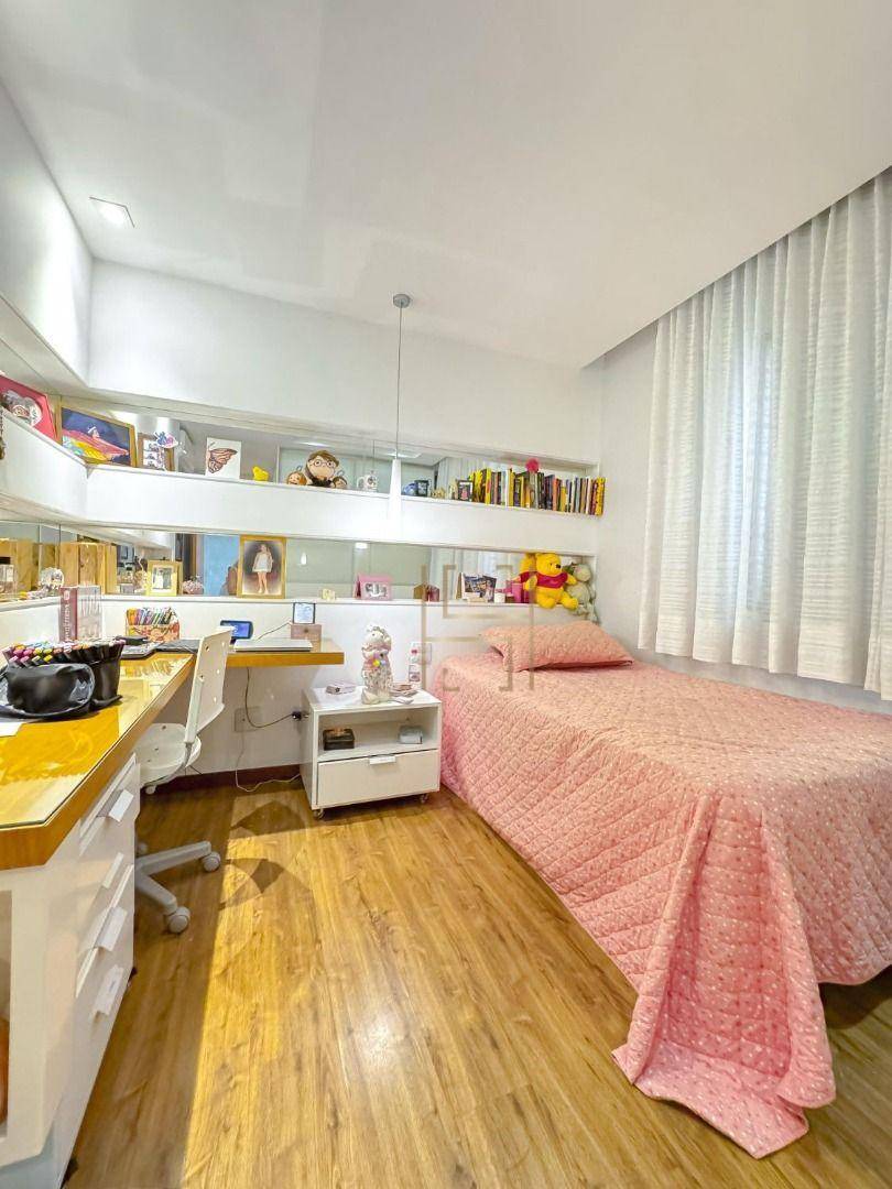 Cobertura, 4 quartos, 218 m² - Foto 3