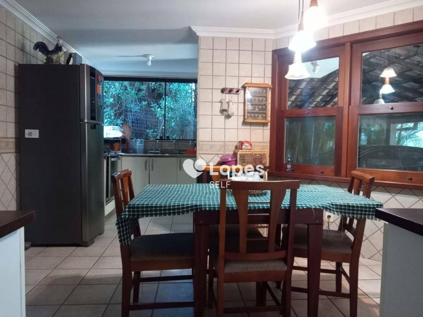 Casa de Condomínio à venda com 4 quartos, 251m² - Foto 11