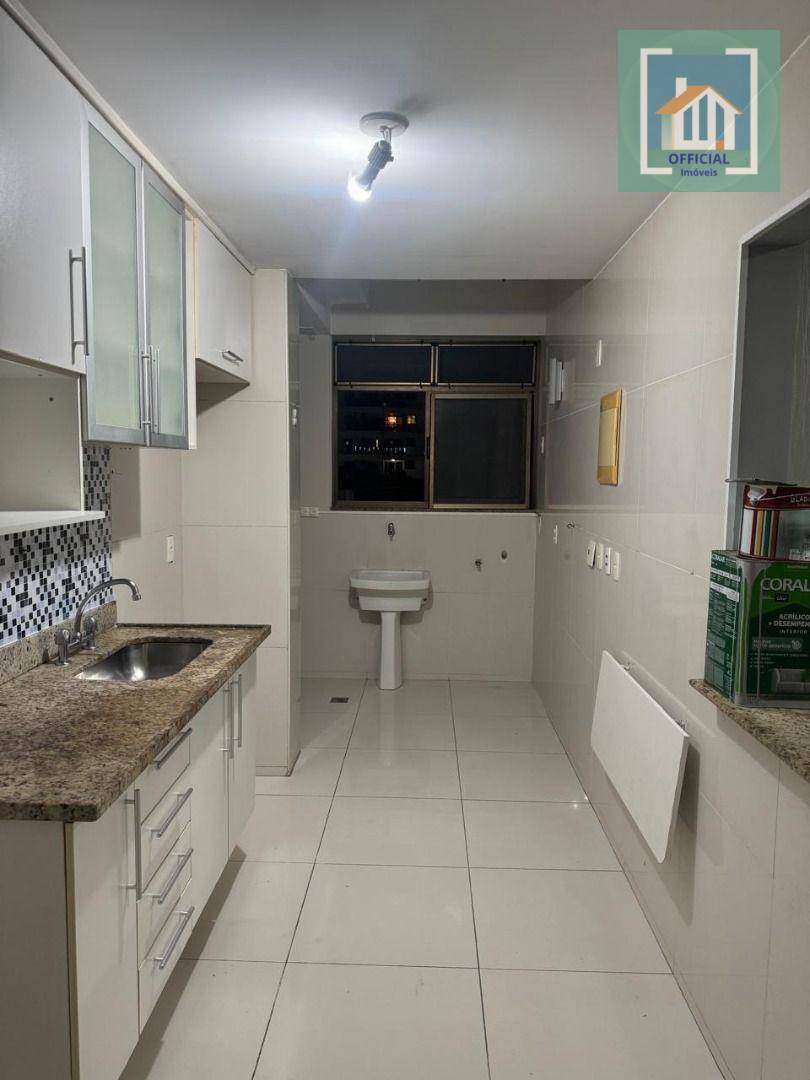 Apartamento à venda com 3 quartos, 92m² - Foto 2