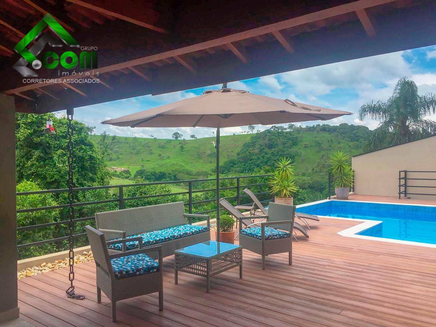 Casa à venda com 3 quartos, 300m² - Foto 2