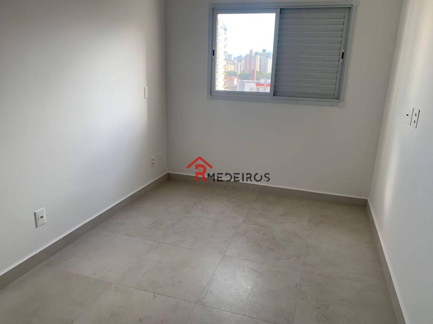 Apartamento à venda com 1 quarto, 57m² - Foto 11