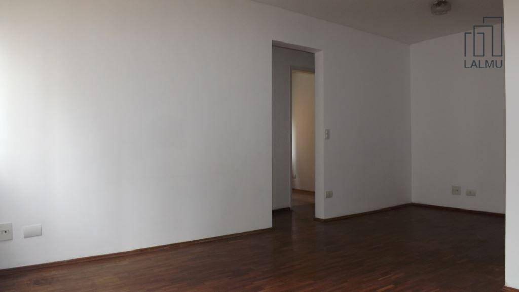 Apartamento para alugar com 3 quartos, 75m² - Foto 2