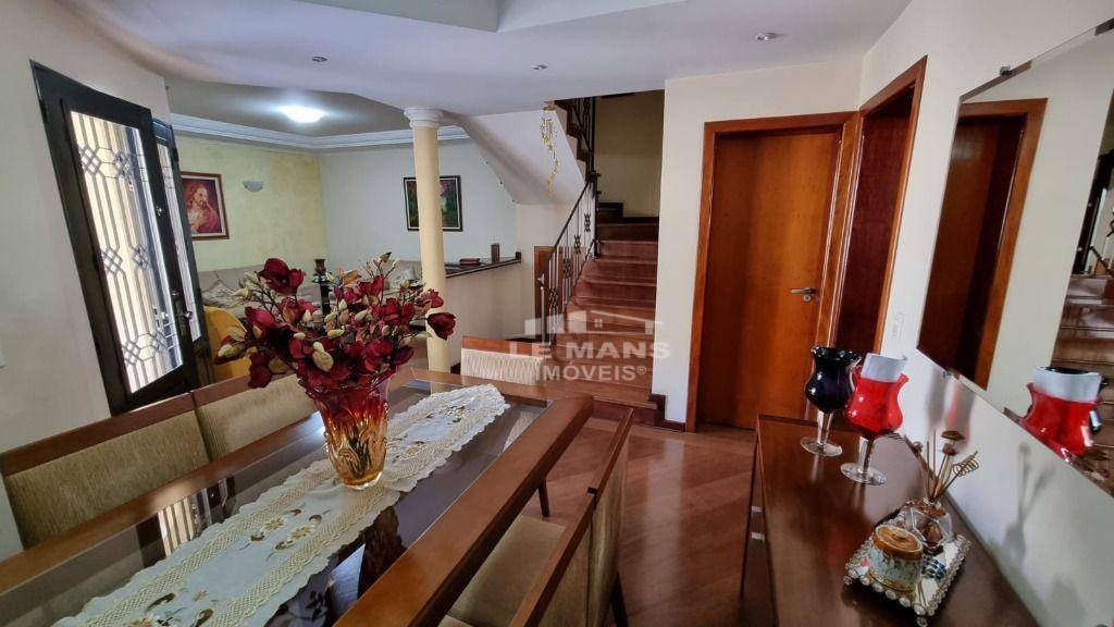 Casa à venda com 3 quartos, 205m² - Foto 10