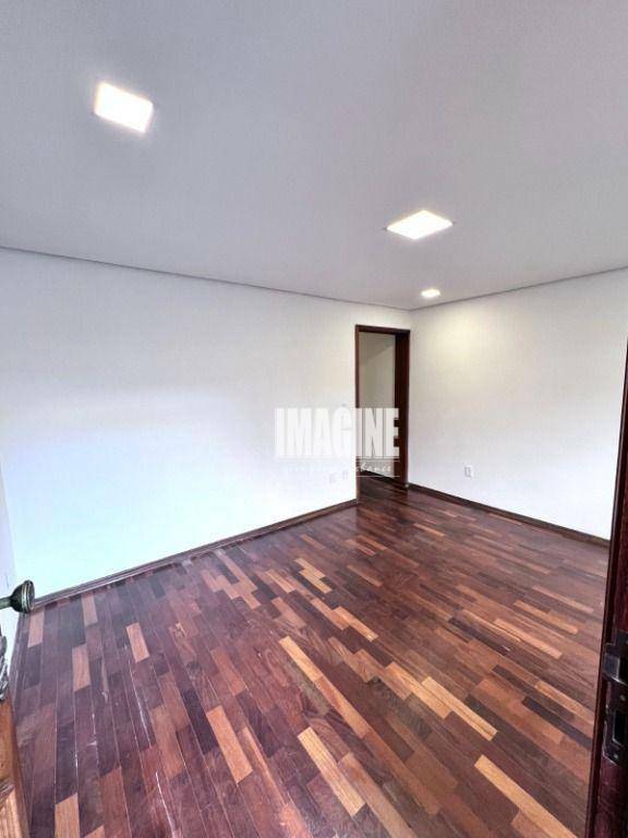 Sobrado à venda com 3 quartos, 140m² - Foto 2