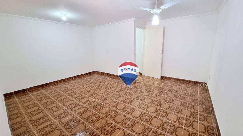 Casa para alugar com 2 quartos, 1M2 - Foto 14