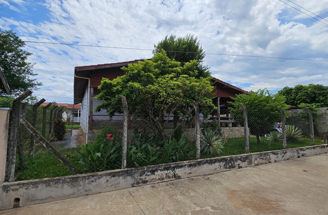 Casa à venda com 3 quartos, 800m² - Foto 9