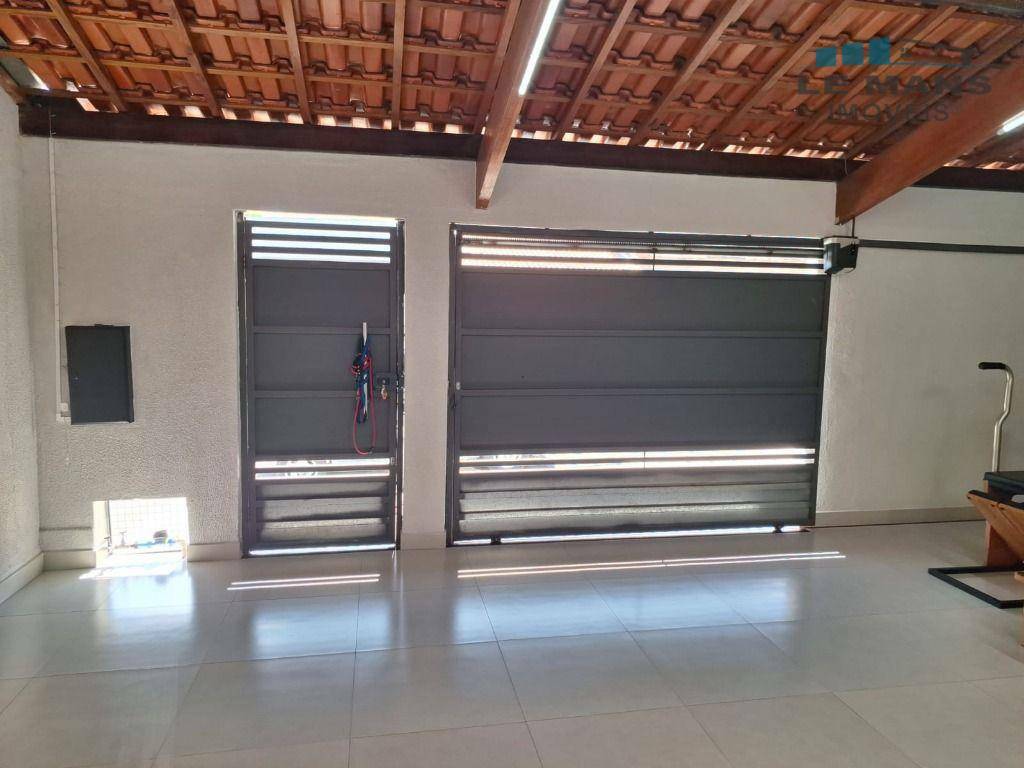 Casa à venda com 2 quartos, 90m² - Foto 4