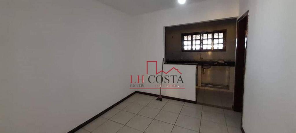 Casa à venda com 6 quartos, 380m² - Foto 22