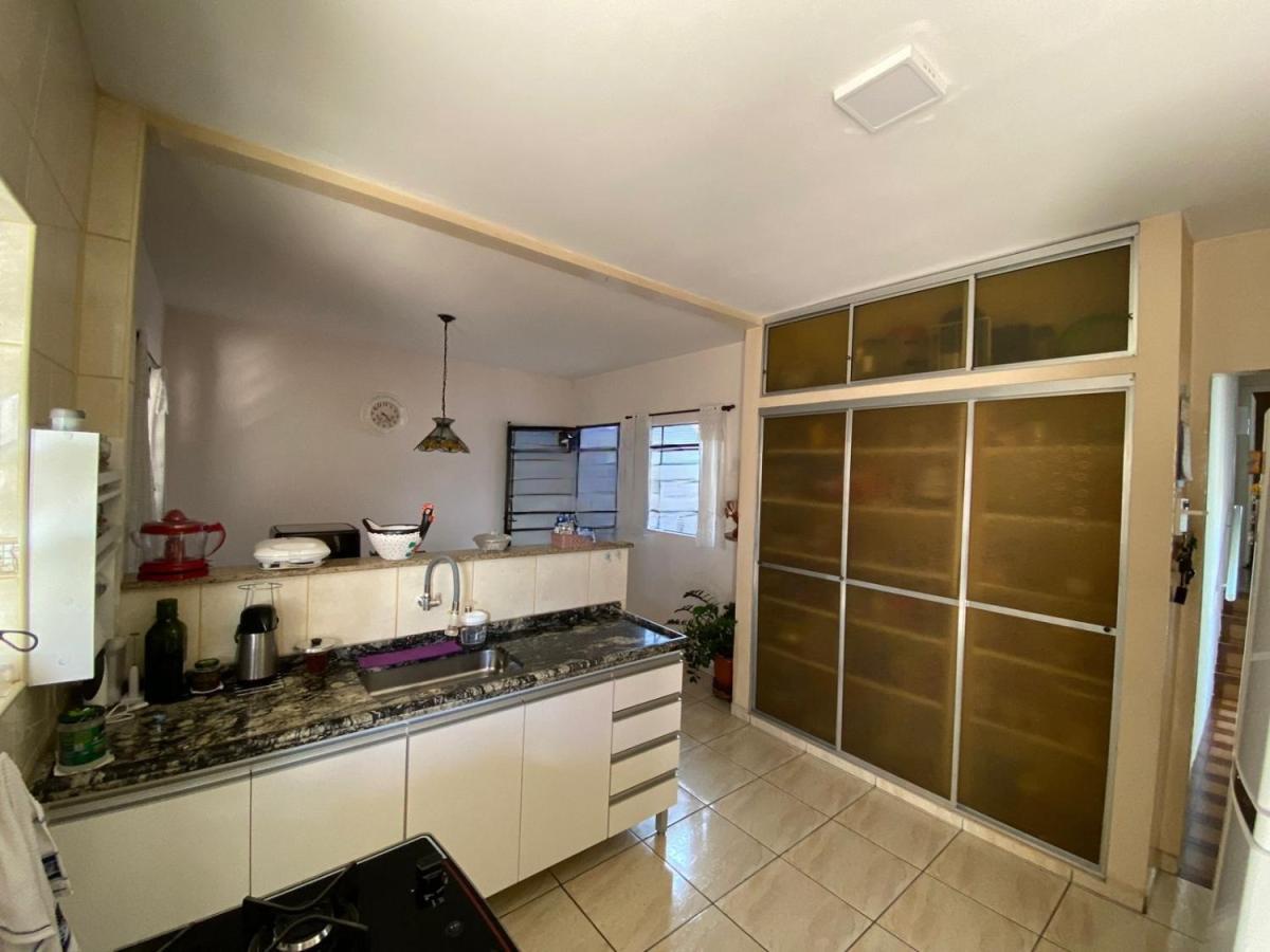 Casa à venda com 2 quartos, 300m² - Foto 5