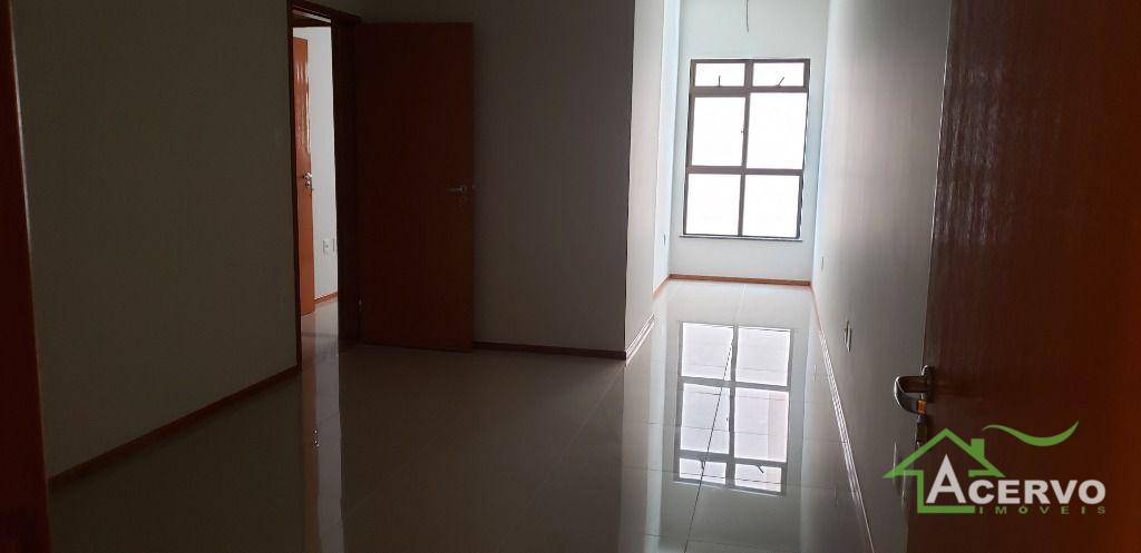 Apartamento à venda com 2 quartos, 81m² - Foto 1