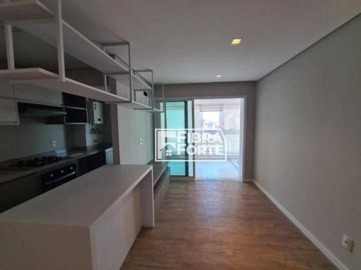 Apartamento à venda com 2 quartos, 67m² - Foto 2