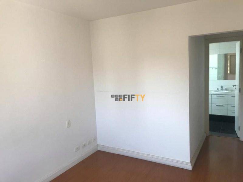 Apartamento à venda com 4 quartos, 226m² - Foto 14