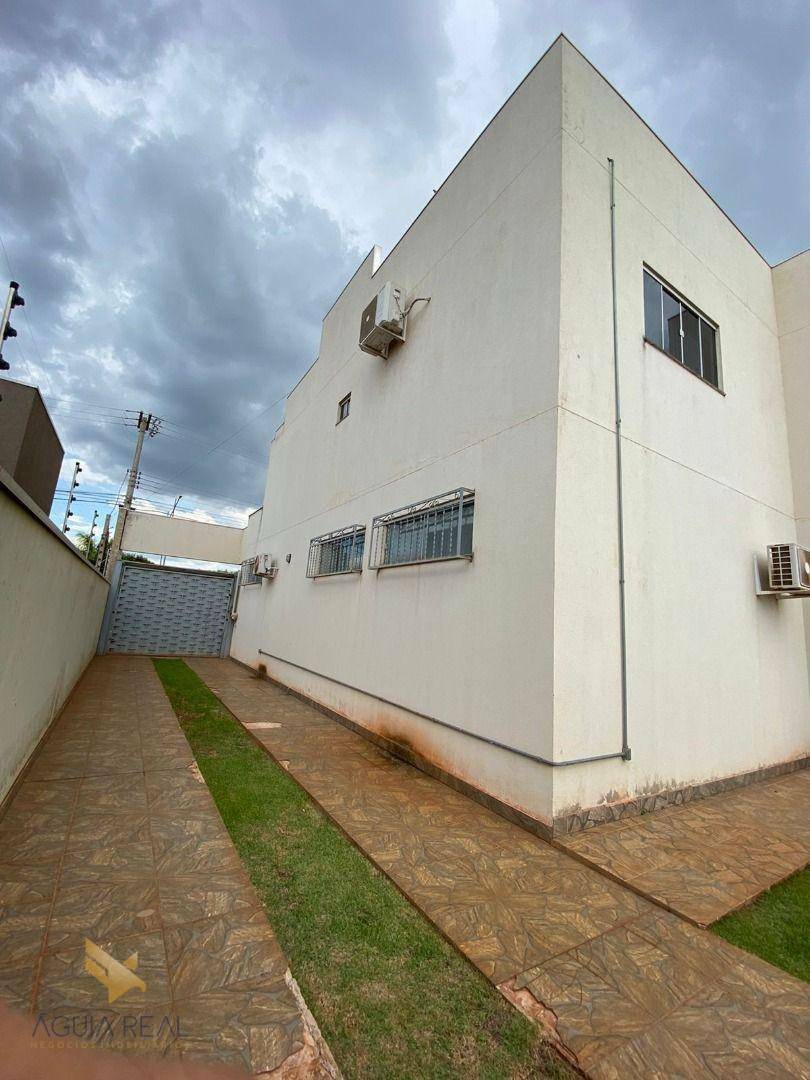 Sobrado à venda com 3 quartos, 252m² - Foto 23