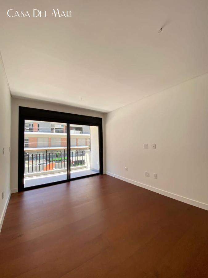 Apartamento à venda com 4 quartos, 210m² - Foto 9