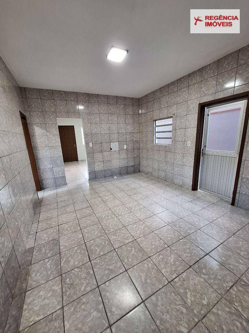 Casa à venda com 3 quartos, 100m² - Foto 34