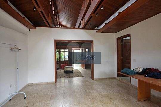 Casa à venda com 5 quartos, 300m² - Foto 29